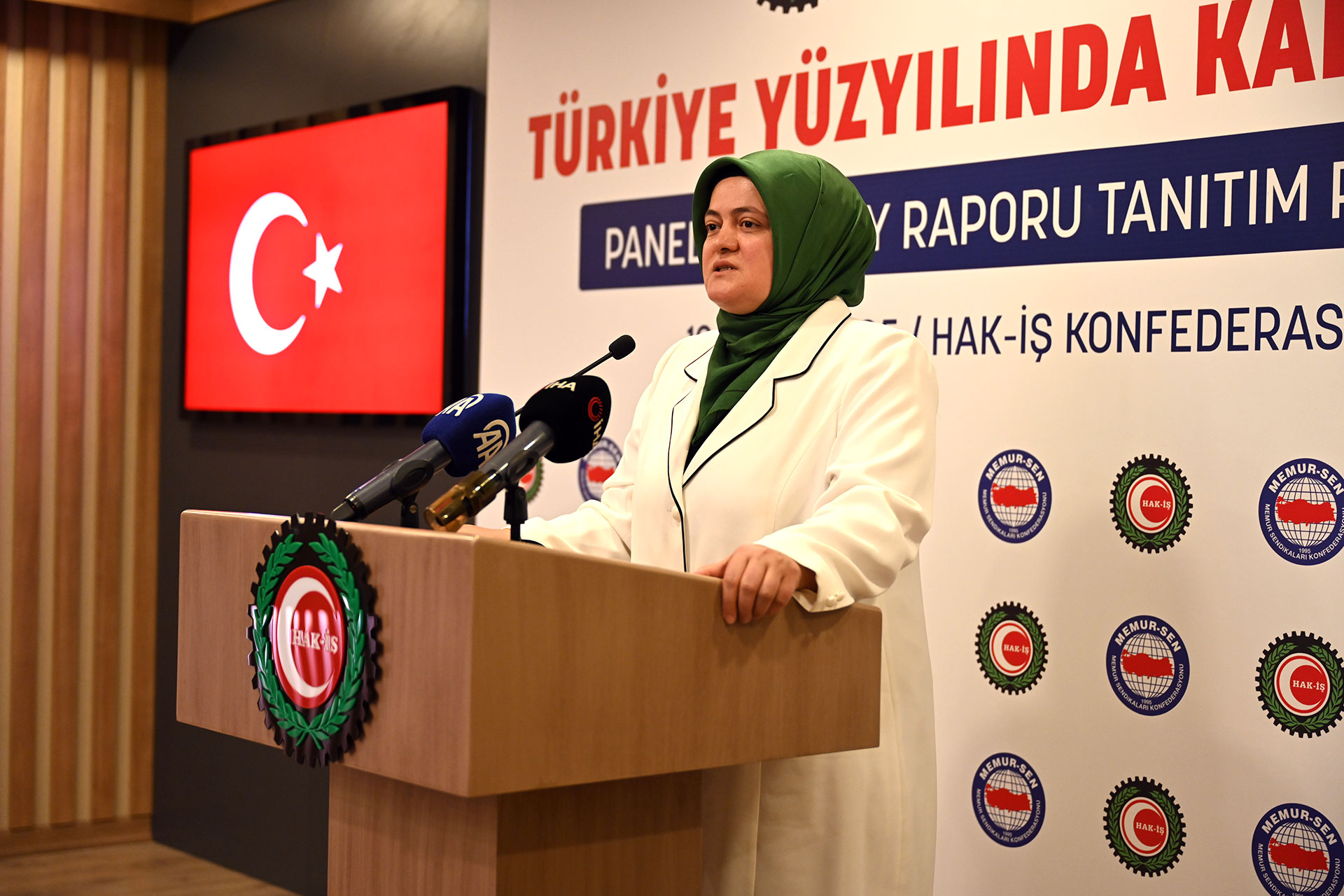 TürkiyeYüzyılındaKadınRaporu (2)